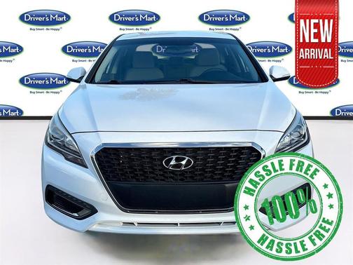 2017 Hyundai SONATA Hybrid SE