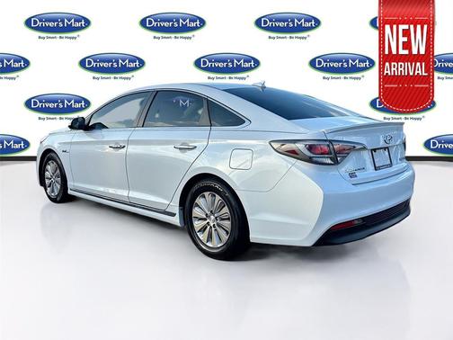 2017 Hyundai SONATA Hybrid SE