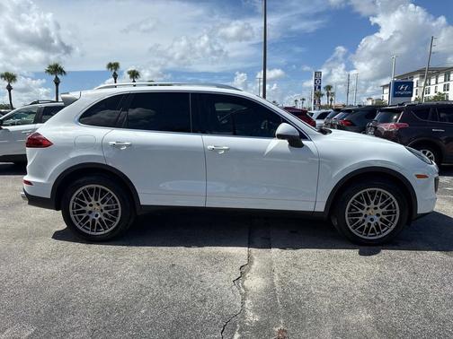 2016 Porsche Cayenne Cayenne