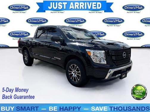 2023 Nissan Titan SV