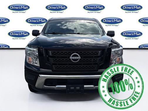 2023 Nissan Titan SV