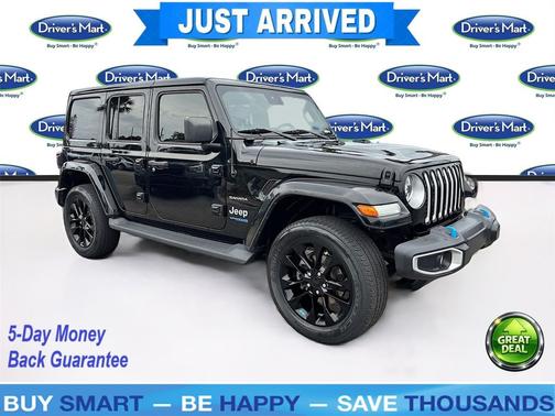 Black Clearcoat 2022 Jeep Wrangler Unlimited 4xe Sahara