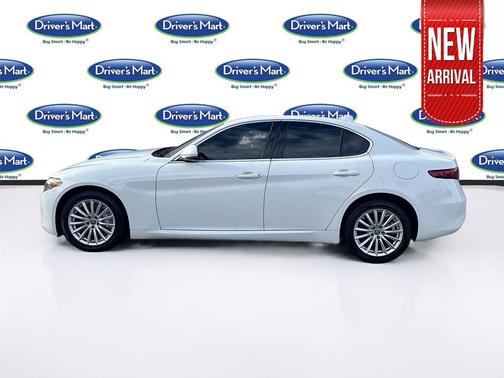 2021 Alfa Romeo Giulia Base