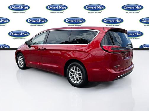 Red Hot Pearlcoat 2025 Chrysler Pacifica L