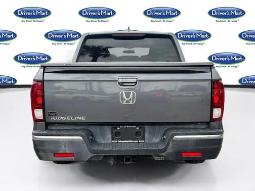 Modern Steel Metallic 2018 Honda Ridgeline RTL