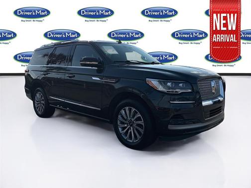 2023 Lincoln Navigator Standard
