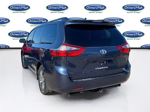2020 Toyota Sienna XLE