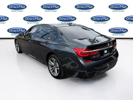 Singapore Gray Metallic 2019 BMW 740e xDrive iPerformance