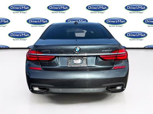 Singapore Gray Metallic 2019 BMW 740e xDrive iPerformance