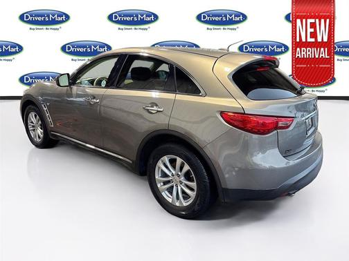 2016 INFINITI QX70 Base