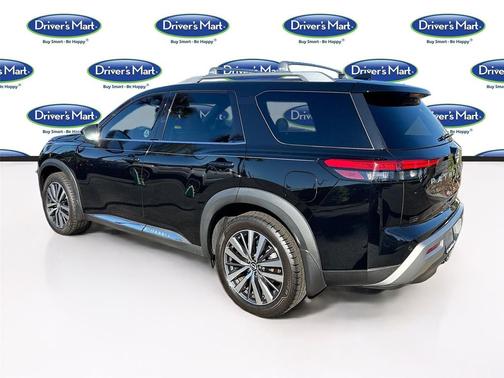 2022 Nissan Pathfinder Platinum 2WD