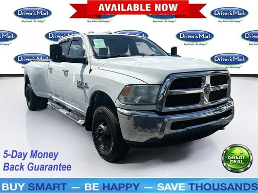 2017 RAM 3500 SLT Crew Cab 4x4 8' Box