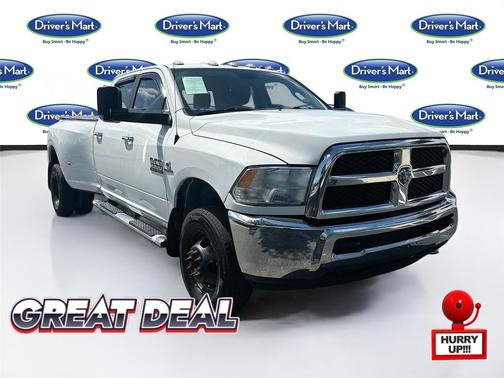 2017 RAM 3500 SLT Crew Cab 4x4 8' Box