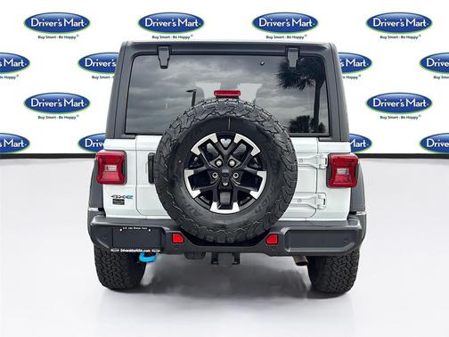 Bright White Clearcoat 2025 Jeep Wrangler 4xe Rubicon