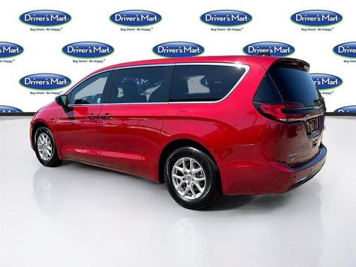Red Hot Pearlcoat 2025 Chrysler Pacifica L