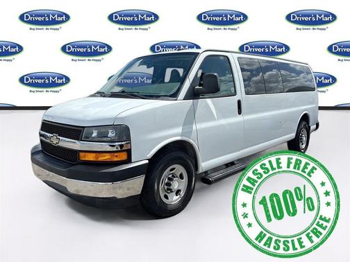 Summit White 2018 Chevrolet Express 3500 LT