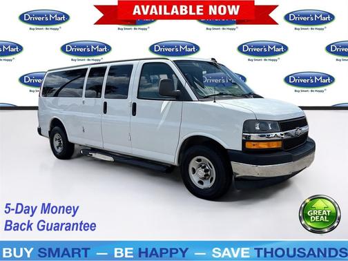 Summit White 2018 Chevrolet Express 3500 LT