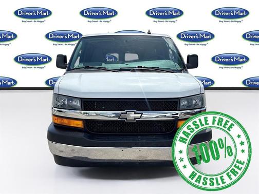 Summit White 2018 Chevrolet Express 3500 LT