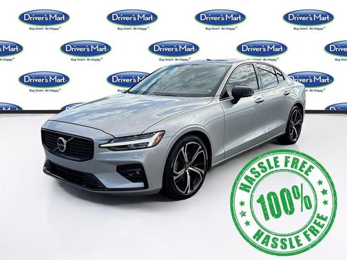 2024 Volvo S60 B5 Core Dark Theme