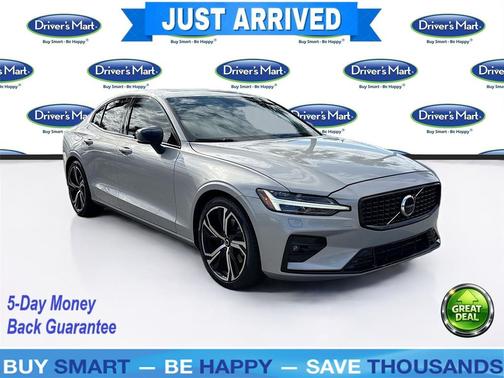 2024 Volvo S60 B5 Core Dark Theme