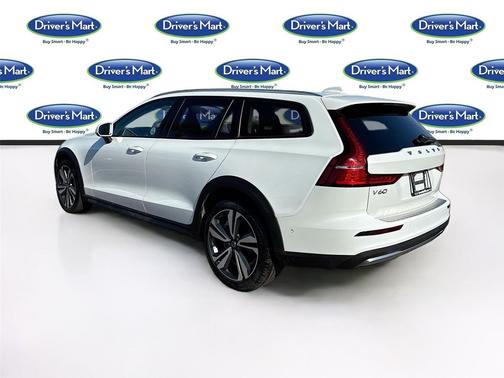 2025 Volvo V60 Cross Country Plus, B5 AWD Gas (mild hybrid)