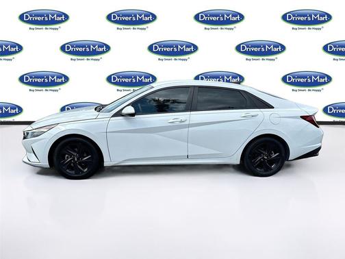 Quartz White 2022 Hyundai ELANTRA SEL