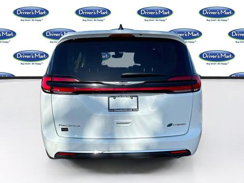 Bright White Clearcoat 2023 Chrysler Pacifica Hybrid Touring L