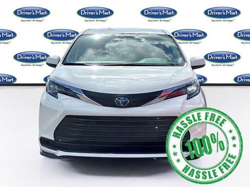 Ice Cap 2025 Toyota Sienna LE