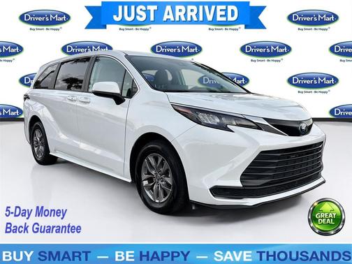 2024 Toyota Sienna LE