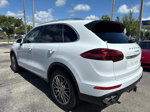 2016 Porsche Cayenne S