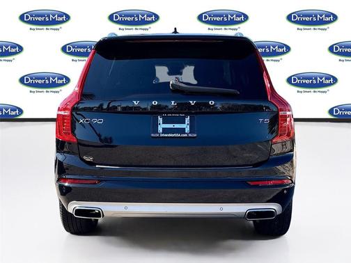 2021 Volvo XC90 T5 Momentum