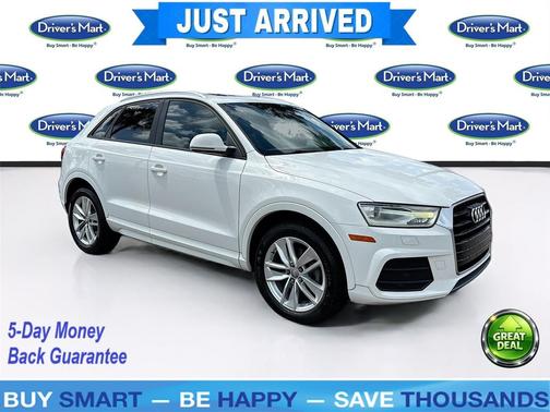 Cortina White 2017 Audi Q3 2.0T Premium