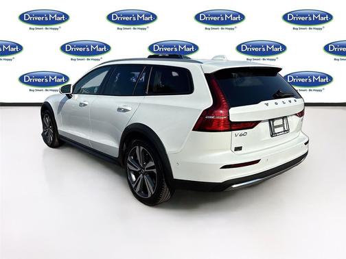 2025 Volvo V60 Cross Country Plus, B5 AWD Gas (mild hybrid)