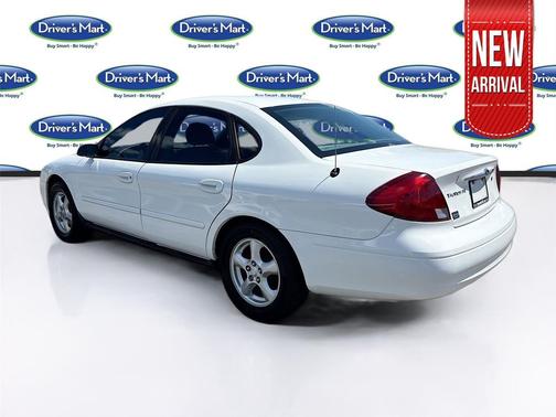 2002 Ford Taurus SE