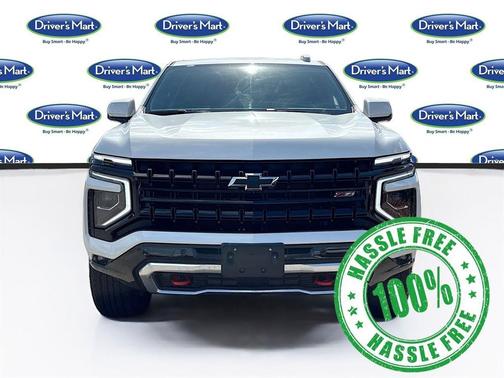 Iridescent Pearl Tricoat 2025 Chevrolet Suburban 4WD Z71
