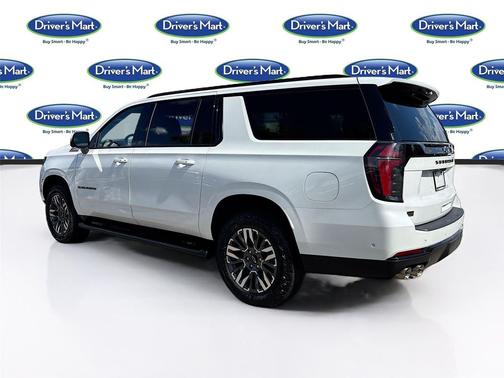 Iridescent Pearl Tricoat 2025 Chevrolet Suburban 4WD Z71