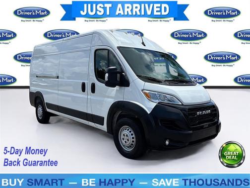 Bright White Clearcoat 2025 RAM ProMaster 2500 Tradesman