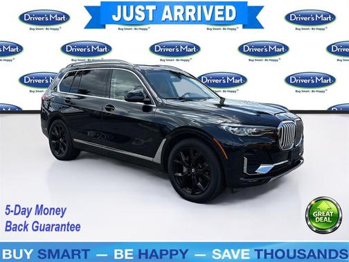 Black Sapphire Metallic 2021 BMW X7 xDrive40i