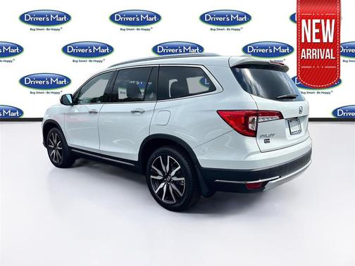 2022 Honda Pilot Touring 8-Passenger