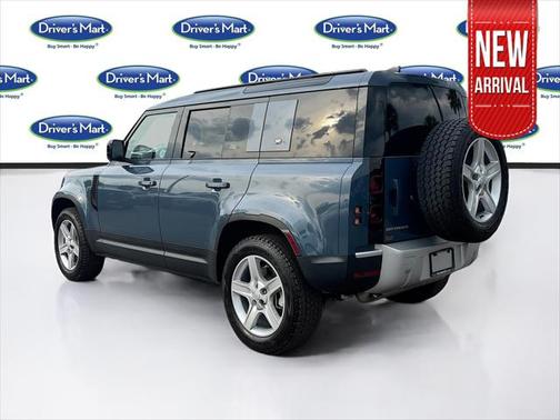 2022 Land Rover Defender 110 SE