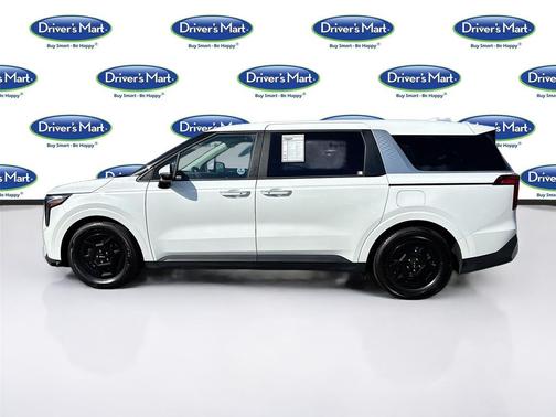 Snow White Pearl 2025 Kia Carnival LXS