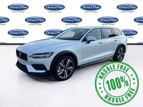 2025 Volvo V60 Cross Country Plus, B5 AWD Gas (mild hybrid)