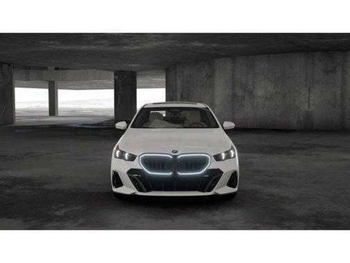 Alpine White 2027 BMW 540 i xDrive