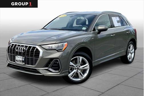 2022 Audi Q3 45 S line Premium