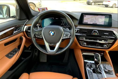 2020 BMW 530e xDrive iPerformance