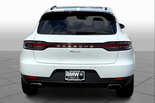 2021 Porsche Macan AWD