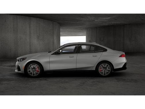 2025 BMW i5 M60