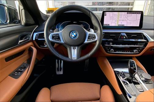 Black Sapphire Metallic 2023 BMW 530e Base