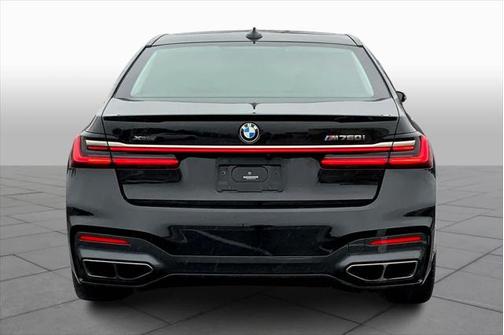 2022 BMW M760 xDrive