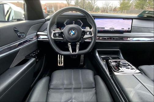 2023 BMW 760 i xDrive
